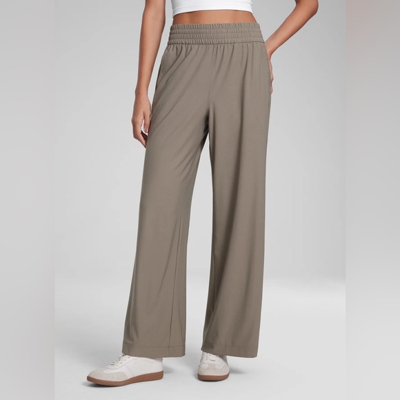 Feathery-Fit Stretchy High Rise Pant 30" - Picture 1 of 8